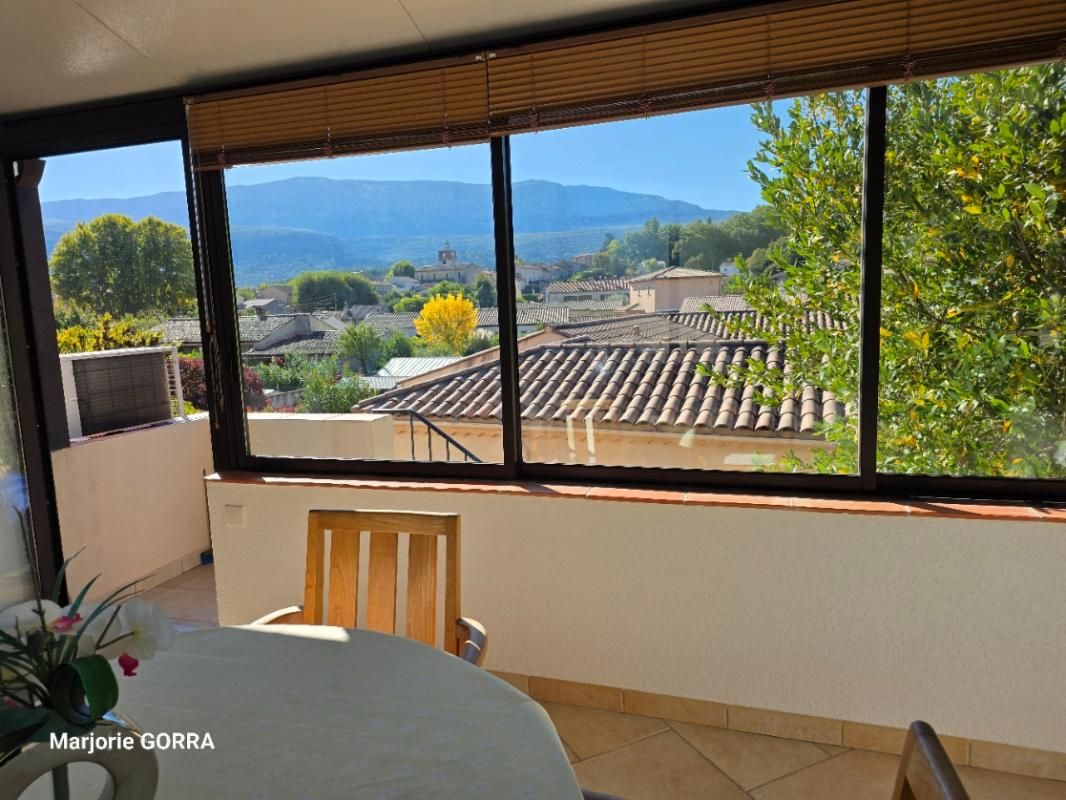 NANS LES PINS APPARTEMENT T5 AVEC JARDIN