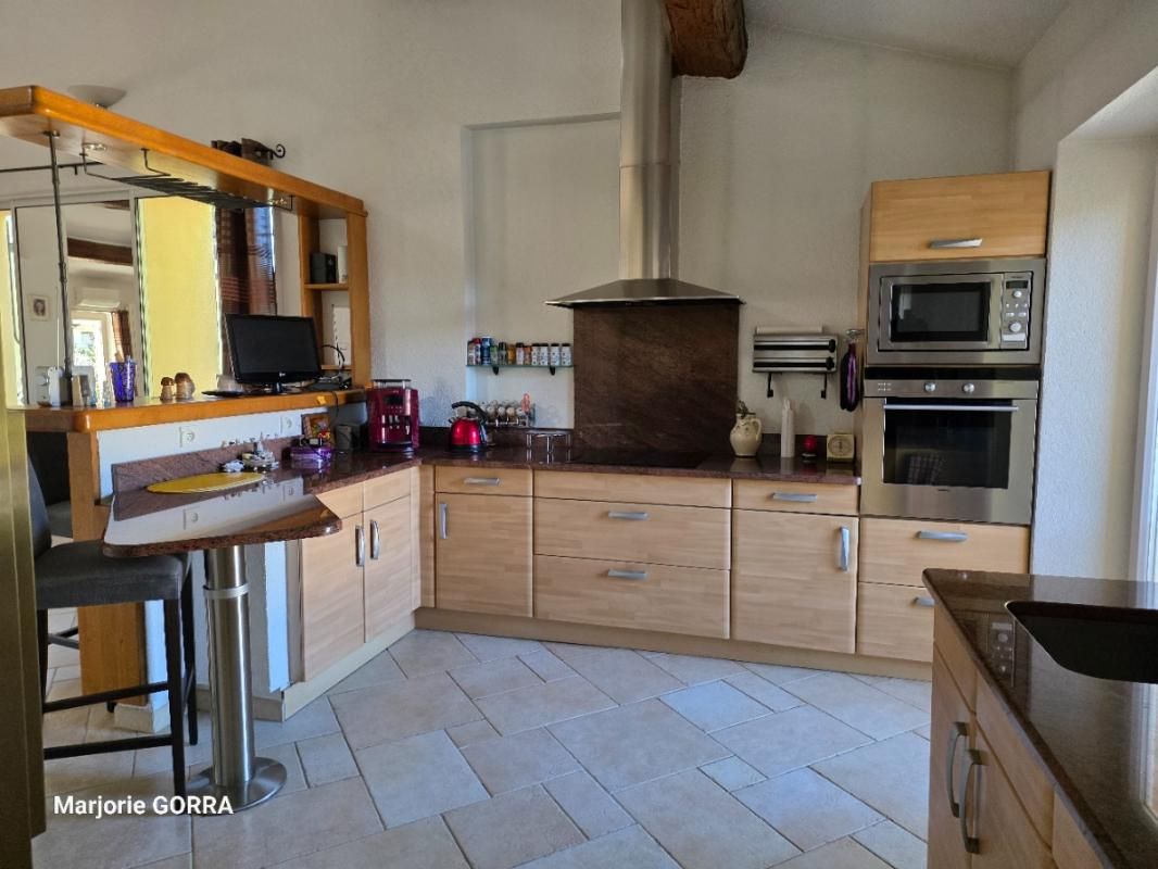 NANS-LES-PINS NANS LES PINS APPARTEMENT T5 AVEC JARDIN 4