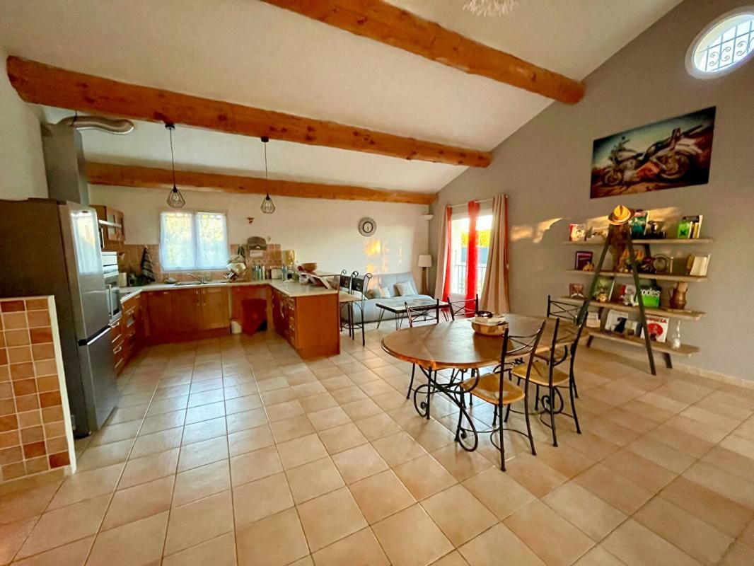 SAINT-CHRISTOL-LES-ALES Maison familiale avec jardin arboré 3