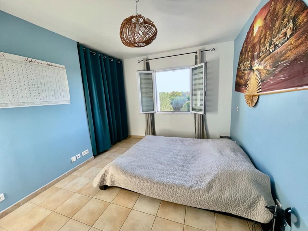 SAINT-CHRISTOL-LES-ALES Maison familiale avec jardin arboré 4