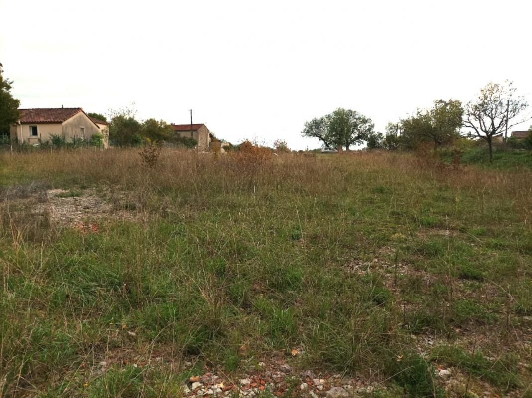 CALAMANE Terrain constructible à vendre 1 714 m² 2