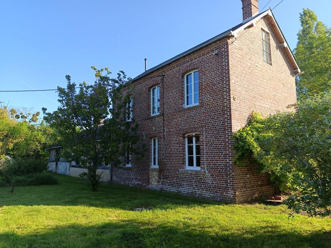SAINT-MARTIN-DE-MAILLOC 14100 Maison 6 pièces 4 chambres 252 500 Euros 1
