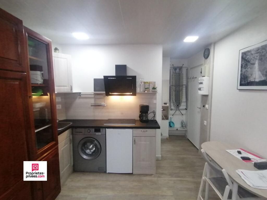 BAGNOLES-DE-L'ORNE BAGNOLES DE L'ORNE (NORMANDIE) , appartement 1 pièce, 15 m2 . Prix 47 000, honoraires 11,90% inclus à la charge de l'acquéreur , soit 42 000 hors honoraires 2