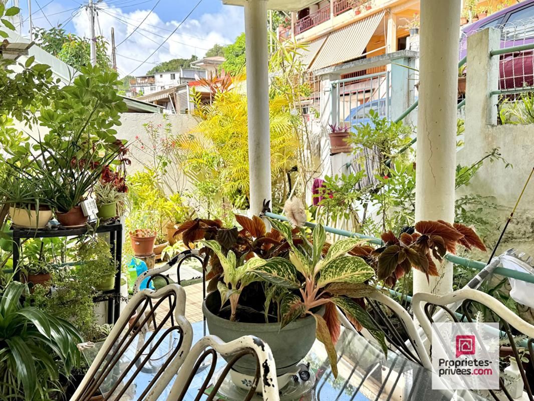 FORT-DE-FRANCE NOUVEAUTÉ - EXCLUSIVITÉ - Immeuble de rapport - 3 appartements - 1 320  de loyers mensuels 2