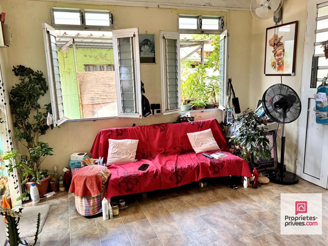 FORT-DE-FRANCE NOUVEAUTÉ - EXCLUSIVITÉ - Immeuble de rapport - 3 appartements - 1 320  de loyers mensuels 3