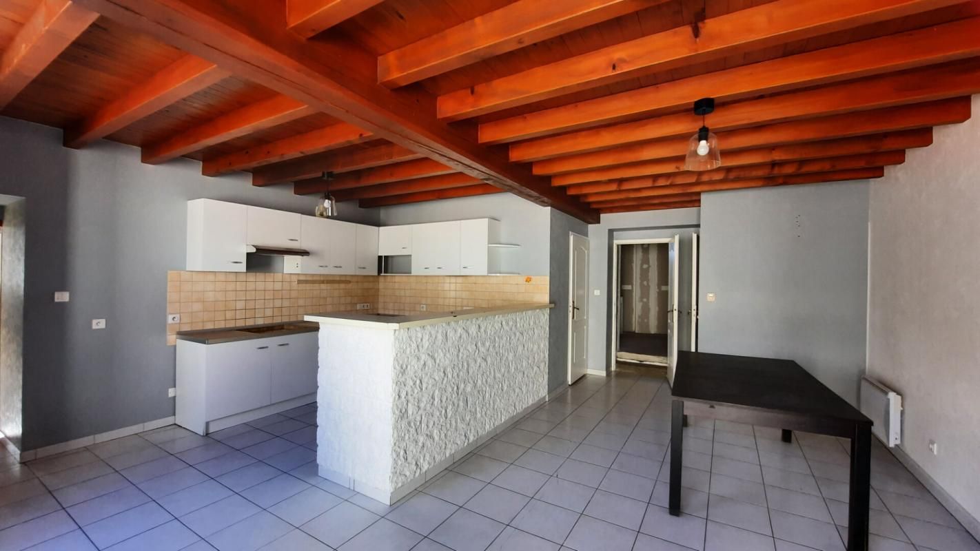 BOUGNEAU Charentaise rénovée 4 chambres 3