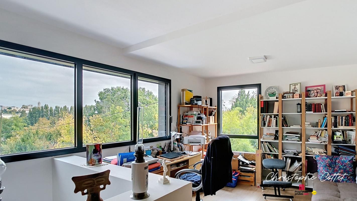 CHAUVIGNY Maison d'architecte avec vue panoramique - Chauvigny 4 pièce(s) 142 m2 4