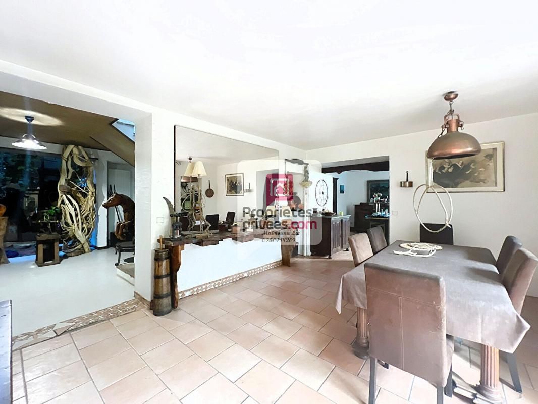 GILLY-SUR-ISERE Maison, Gilly Sur Isère 15 pièces  353 m2 4