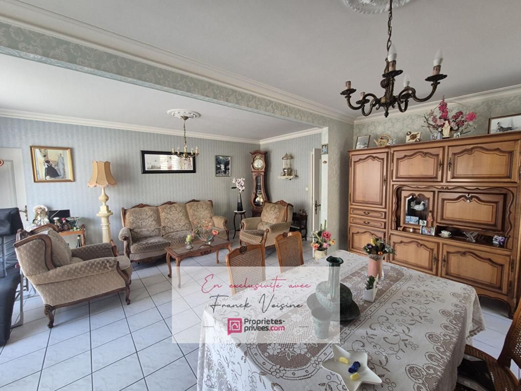 SAINT-PAUL-EN-PAREDS A VENDRE en Exclusivité à Saint Paul en Pareds - Maison de centre bourg de 117 m2 avec 3 chambres 1