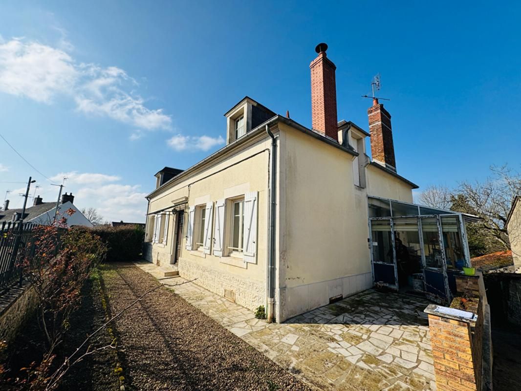 GUERIGNY Belle maison ancienne à Guérigny 1
