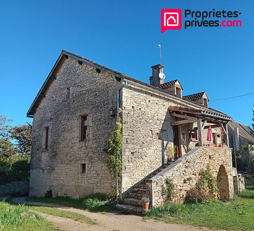 Maison et grange sur terrain de 6000 m², entrée de Cahors à 10 minutes