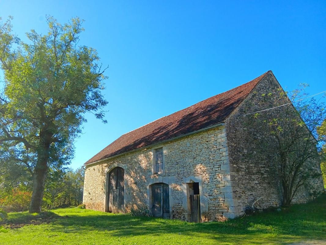CAHORS Maison et grange sur terrain de 6000 m², entrée de Cahors à 10 minutes 3