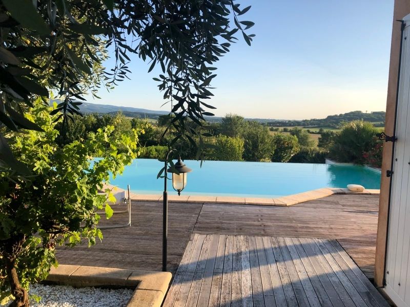 NAVES VILLA INDEPENDANTE 230 M2 , AVEC TERRASSE ET PISCINE 2