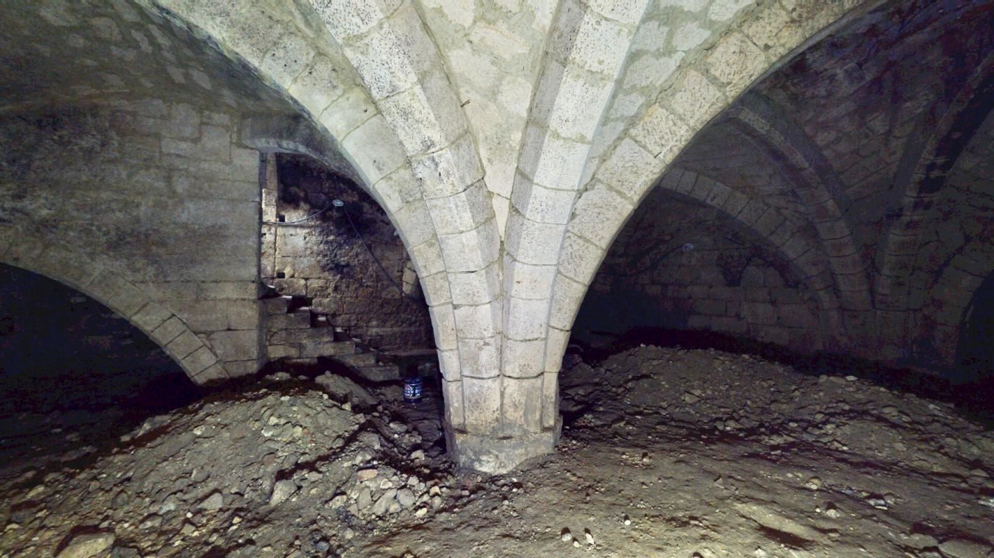 LA FERTE-MILON BÂTISSE ATYPIQUE 190 M2 PRIX 315 000 1