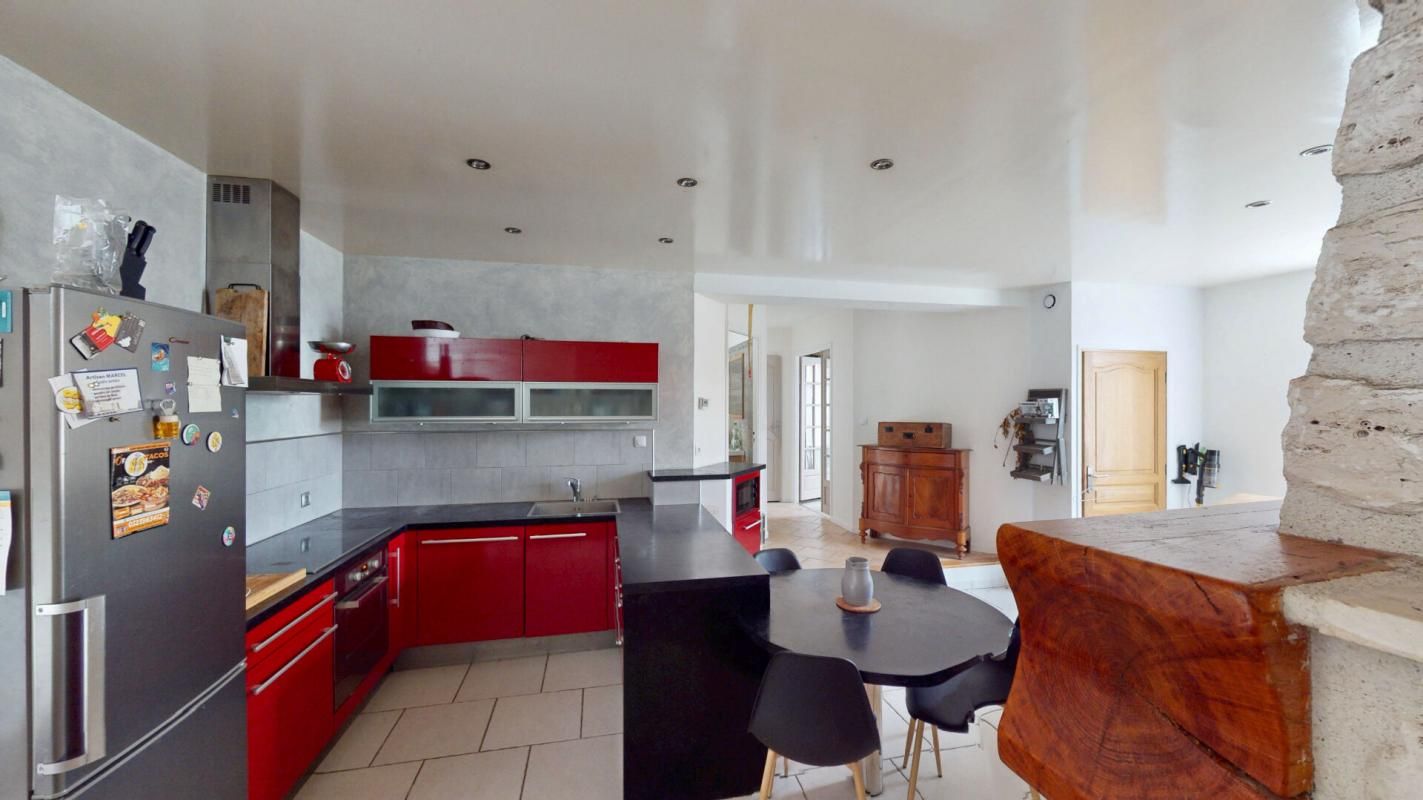 LA FERTE-MILON BÂTISSE ATYPIQUE 190 M2 PRIX 315 000 3
