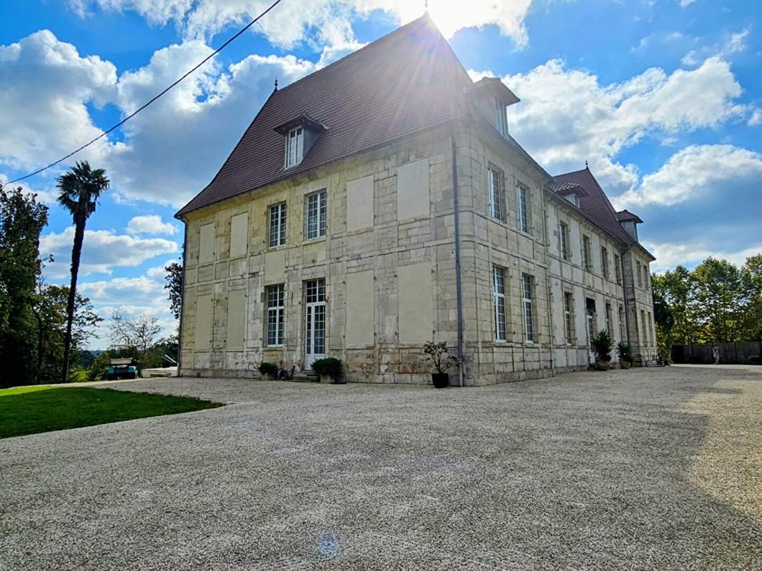 RIVIERE-SAAS-ET-GOURBY Demeure de prestige Riviere Saas Et Gourby 20 pièce(s) 665 m2 2