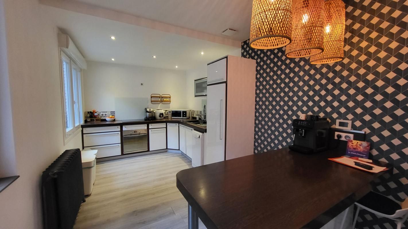 SAINT-QUENTIN BELLE MAISON BOURGEOISE DE CARACTERE CENTRE VILLE 3