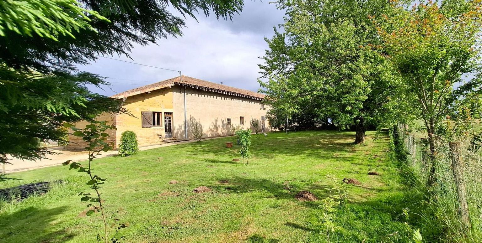 MANTENAY-MONTLIN Ferme bressane Mantenay-Montlin 8  pièce(s) 240 m2 1