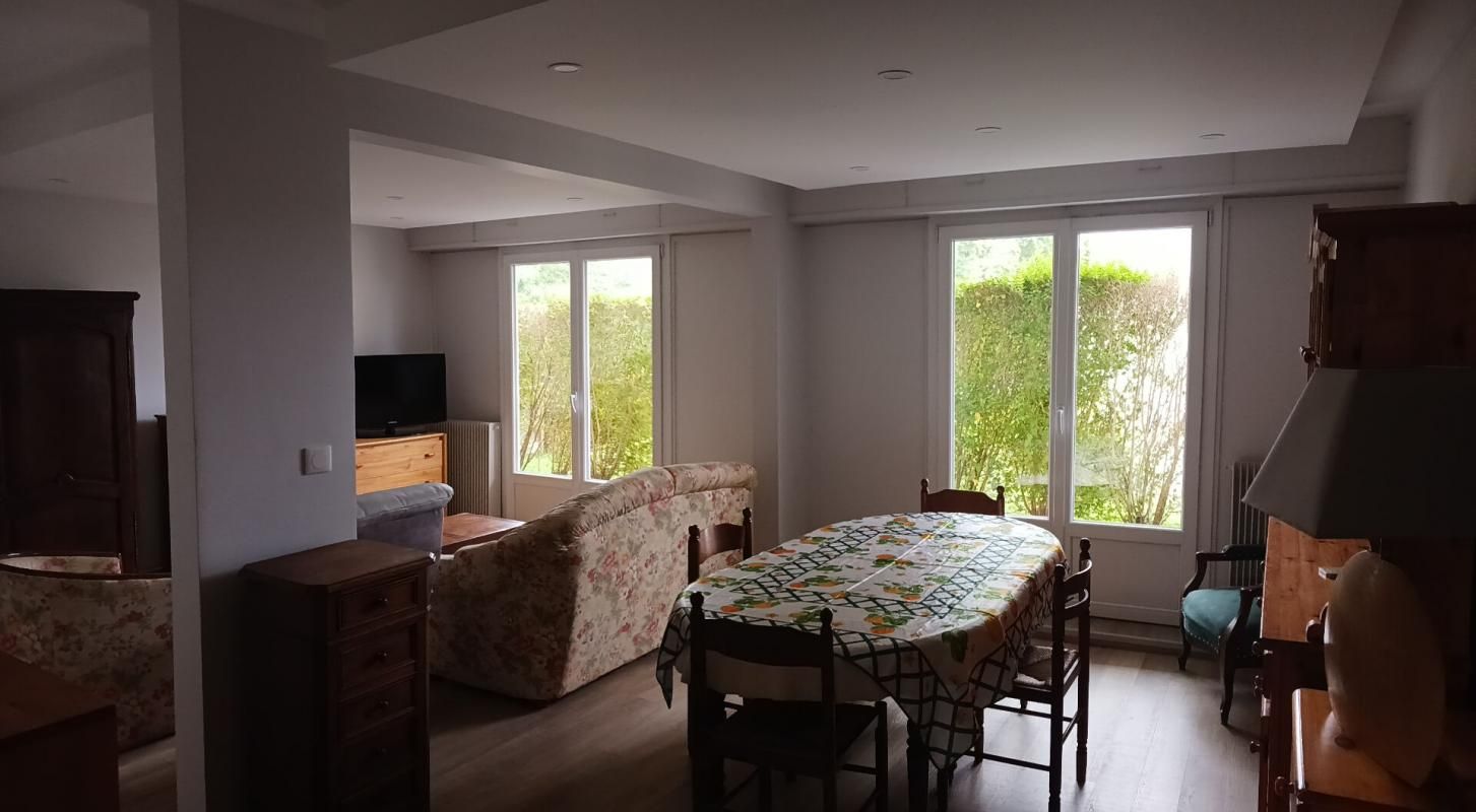MONTMOROT Appartement Montmorot 5 pièce(s) 86.84 m2 2