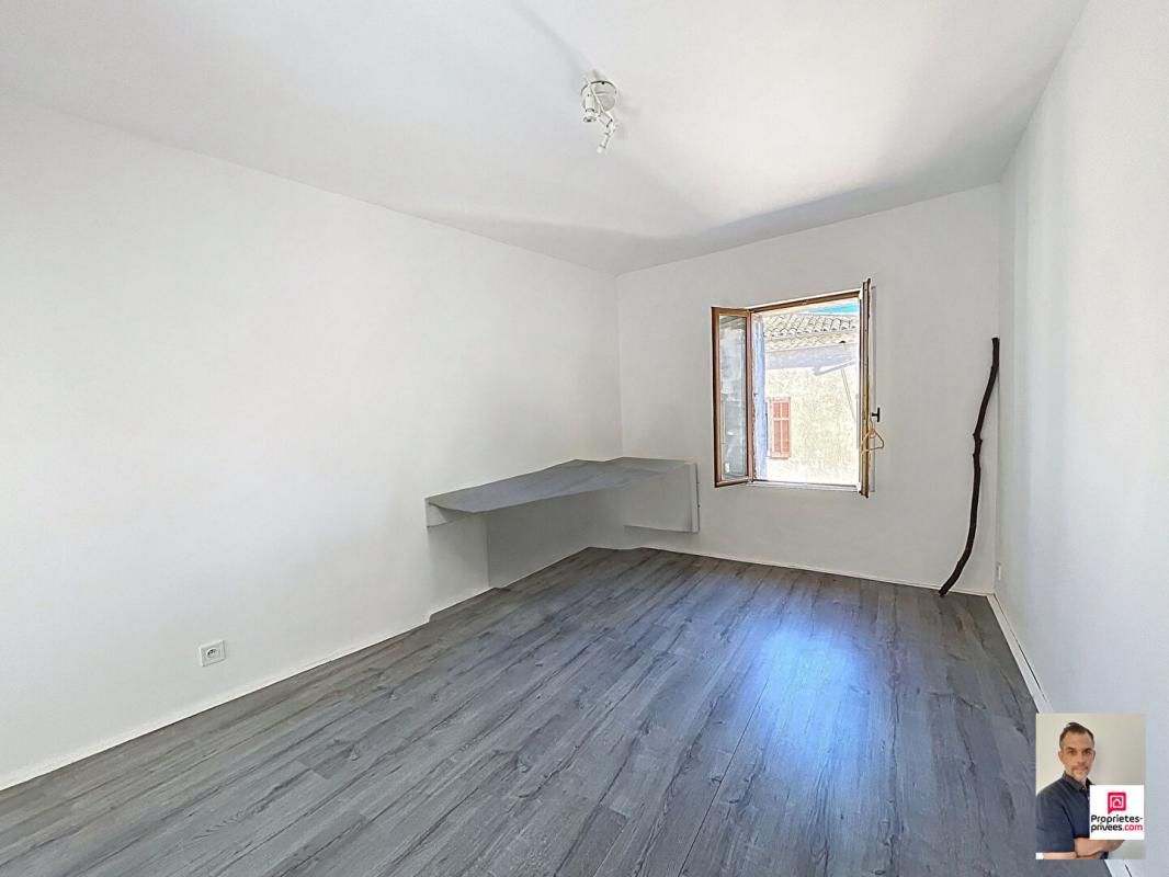 VARAGES Maison Varages 4  76M² 4