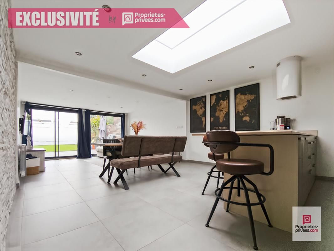 WATTRELOS Wattrelos, proche parc, magnifique maison rénovée avec 3 chambres (dont une au RDC), jardin, stationnement privatif 2