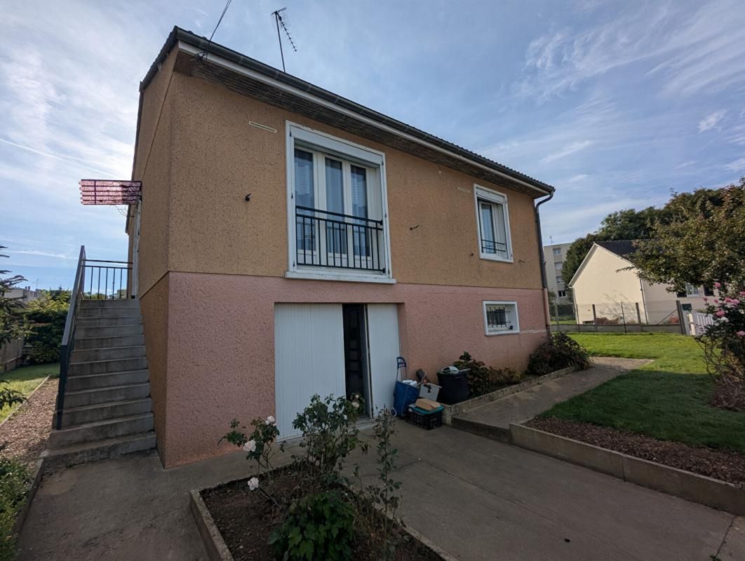 LA LOUPE Pavillon sur sous-sol total 3 chambres 1