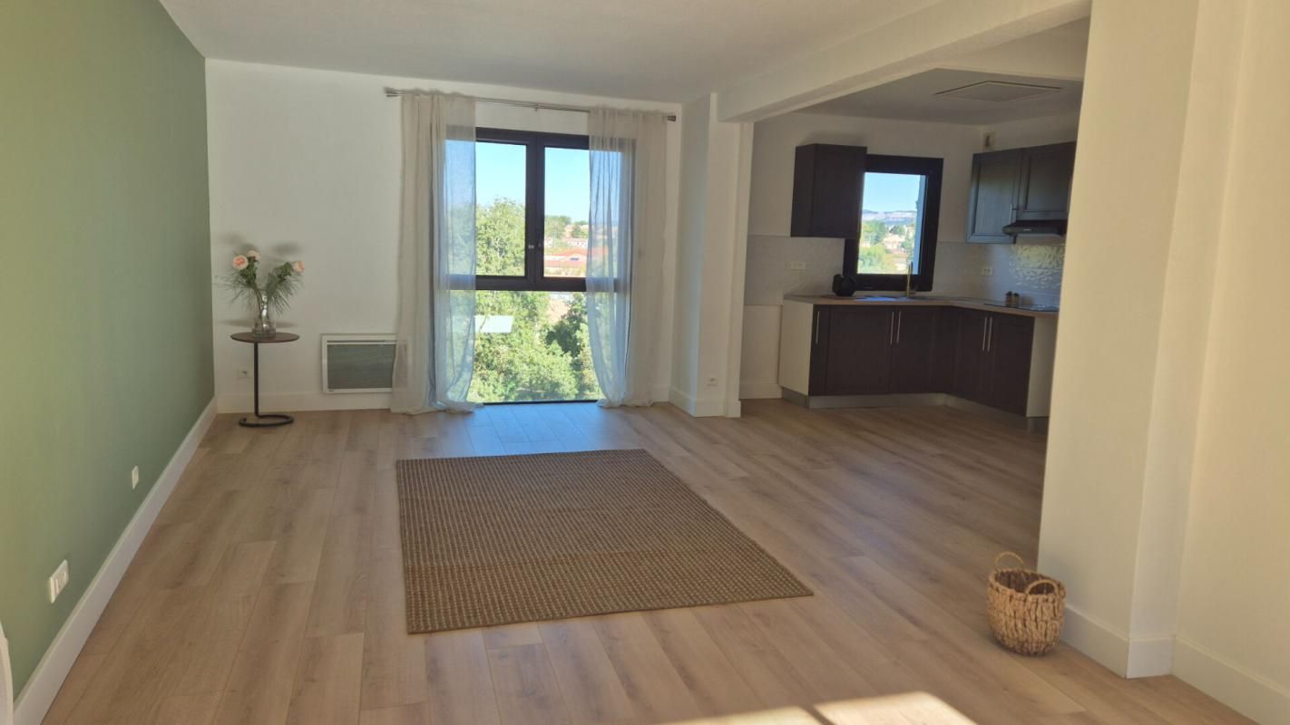 CARPENTRAS Appartement Carpentras 3 pièce(s) 73.4 m2    185 000 2