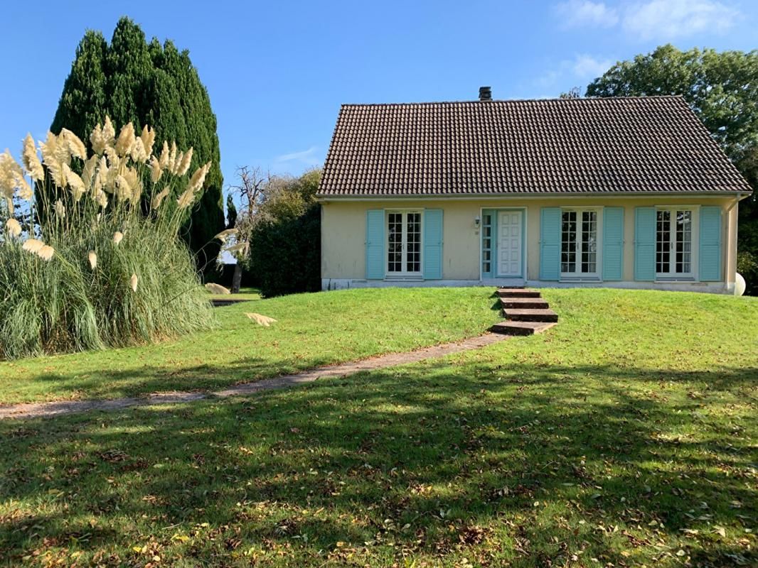 VERNEUSSES Jolie Maison 4 pièce(s) 88 m2 sur magnifique parc au calme 1