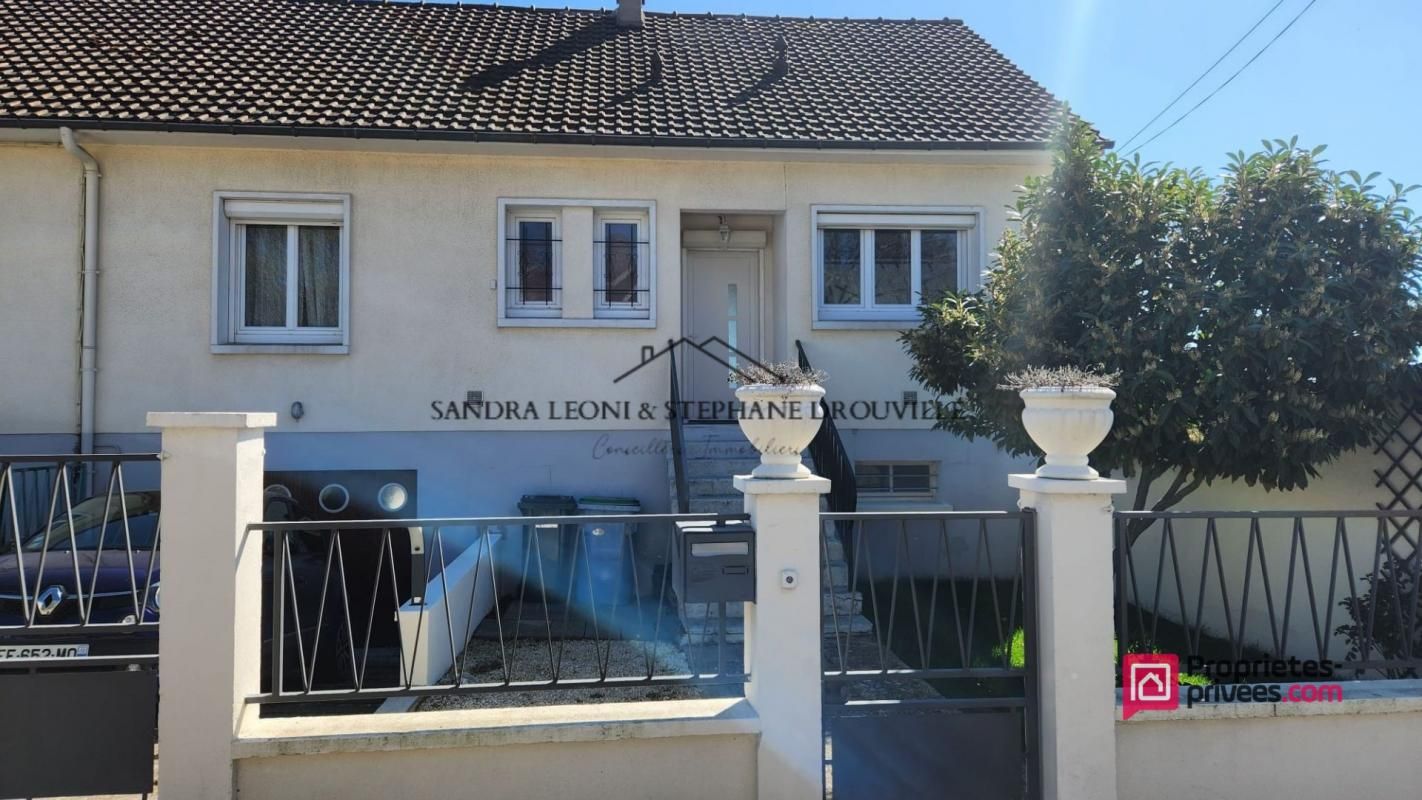 BOUGLAINVAL PROCHE MAINTENON - CHARMANTE MAISON rénovée de 61 m2, 3 pièces 2