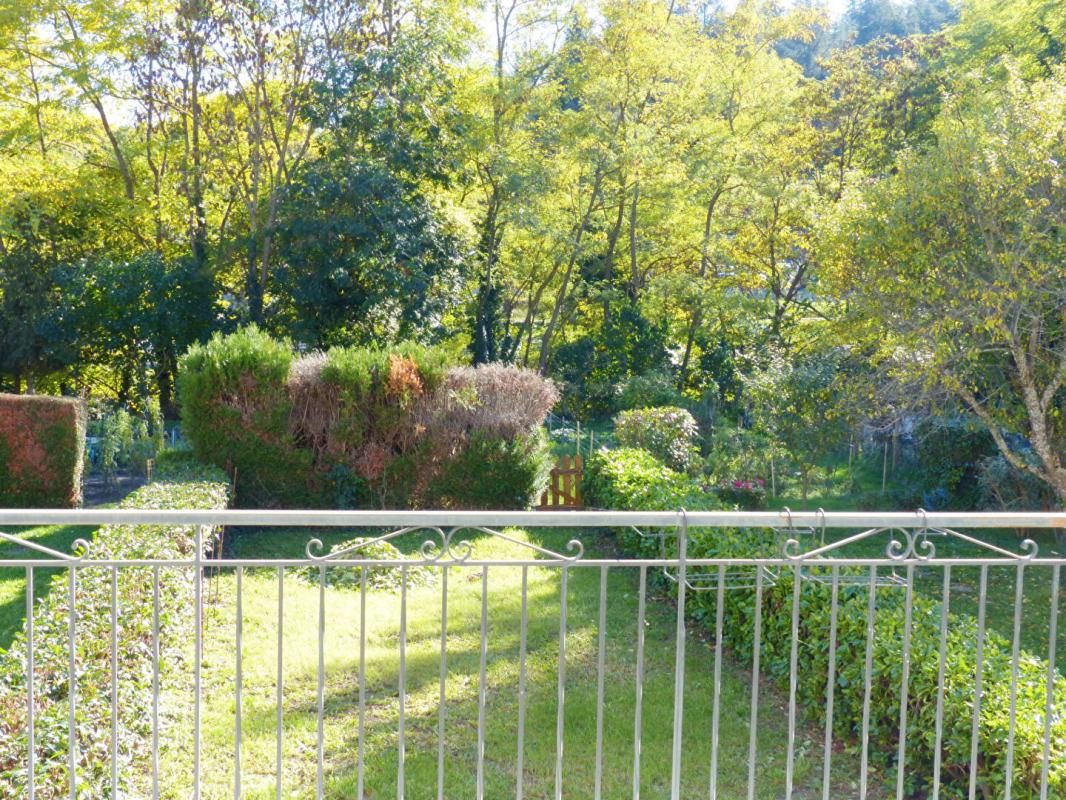 AIGUILHE Maison Aiguilhe 7 pièce(s) 134.14 m2 2