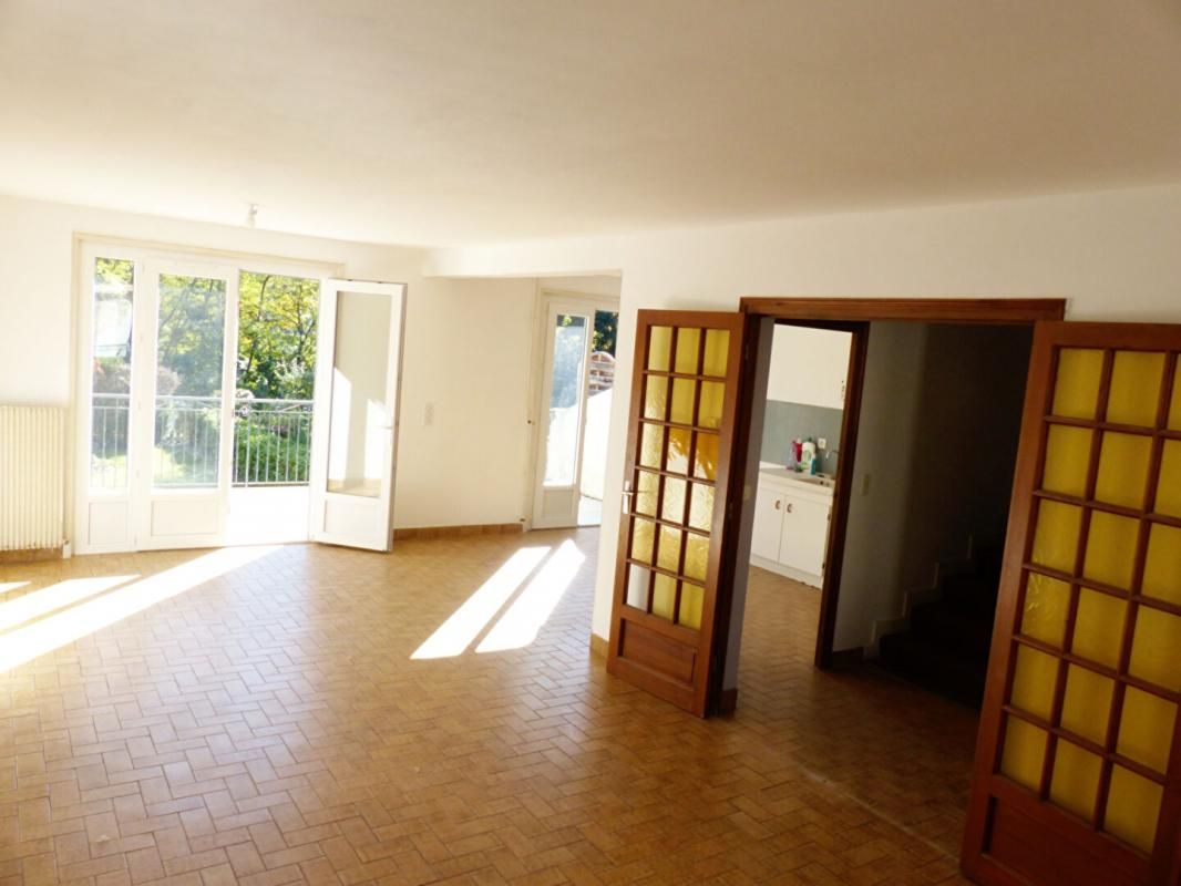 AIGUILHE Maison Aiguilhe 7 pièce(s) 134.14 m2 4