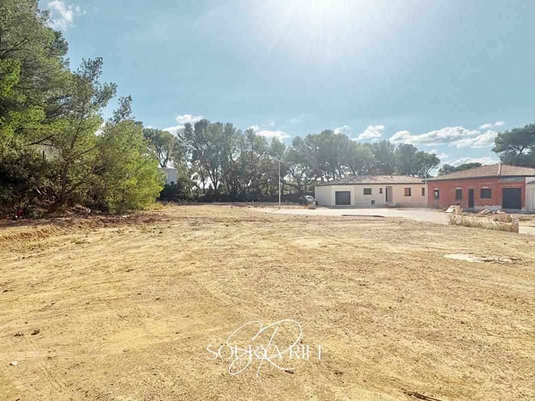 LEZIGNAN-CORBIERES Beau Terrain constructible quartier de la Pinède , Lezignan Corbieres 452 m2 2