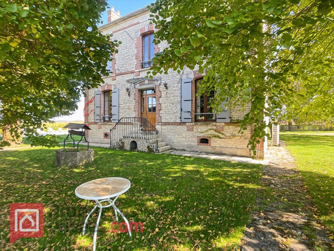Maison de caractère Nitry 6 pièces