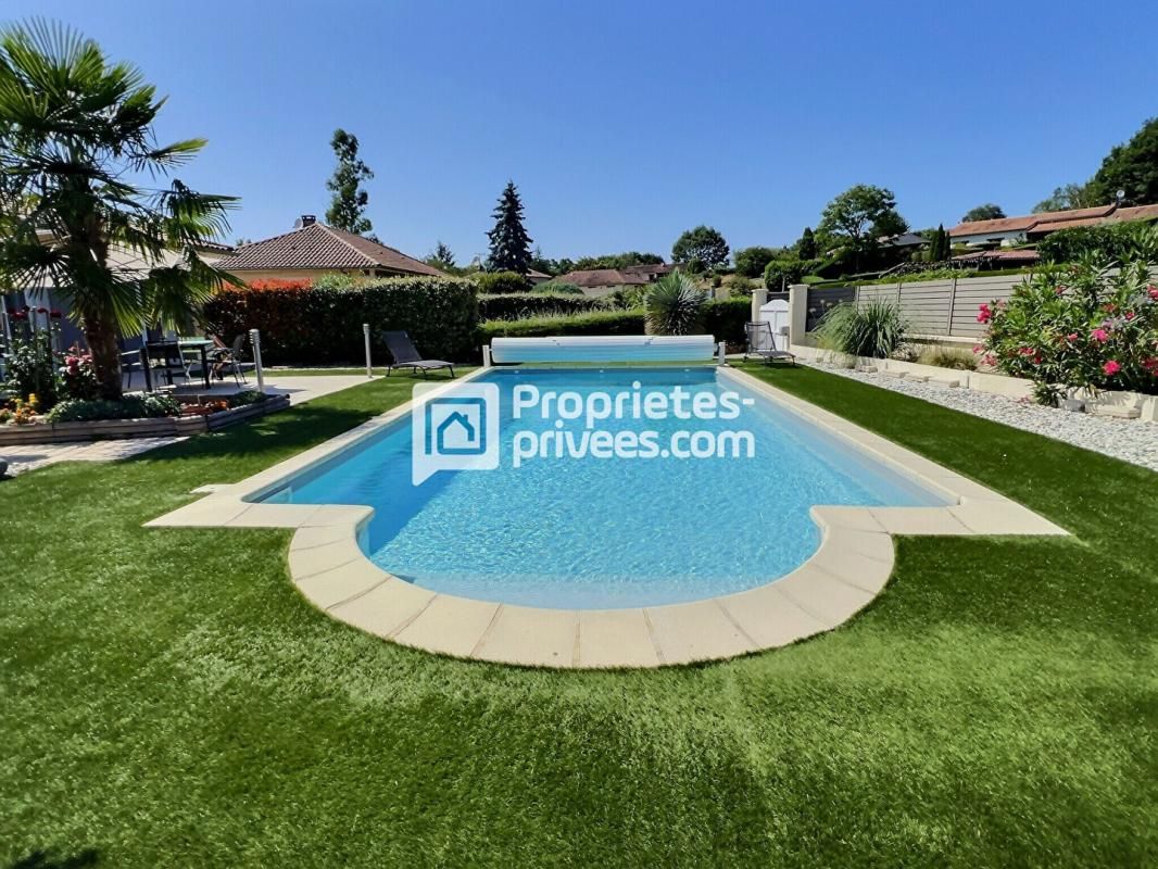 CHANCELADE Superbe pavillon d'env. 186m² avec 6 ch., piscine et spacieuse terrasse au calme sur CHANCELADE (24650) 2