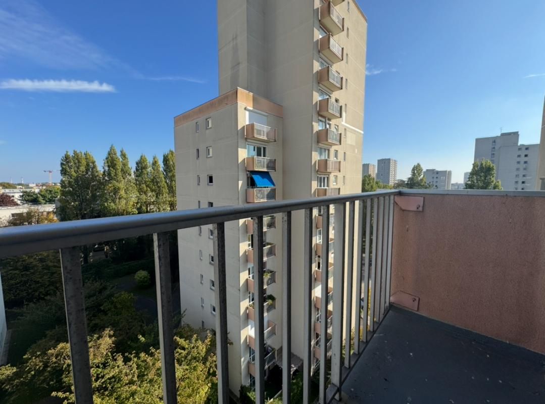 VILLEJUIF À 10 min à pied de la nouvelle station de métro ligne 14 - L'Haÿ-les-Roses (Grand Paris Express) - Appartement 2P 45 m² avec Balcon, cave et parking 3