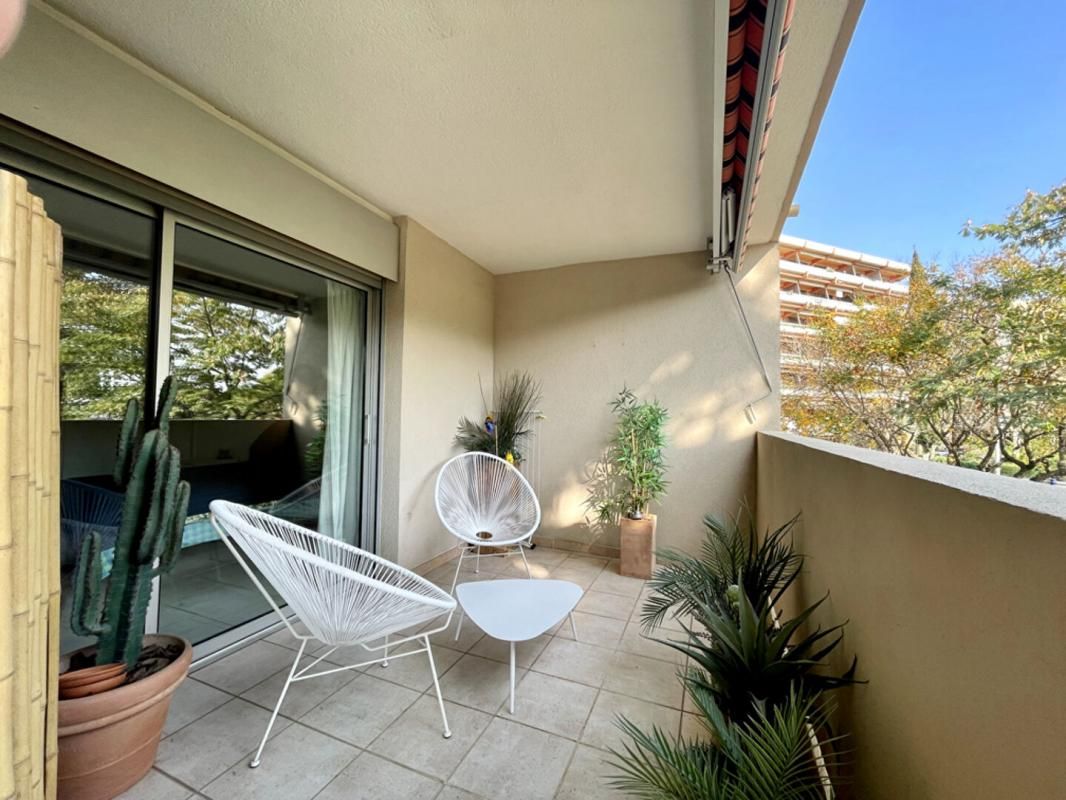 LE LAVANDOU Rare à la vente - Appartement T2 avec garage - Centre-ville LE LAVANDOU 2