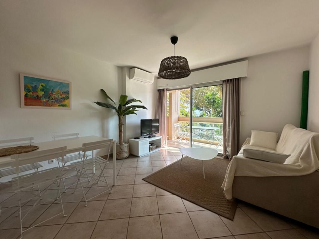 LE LAVANDOU Rare à la vente - Appartement T2 avec garage - Centre-ville LE LAVANDOU 4