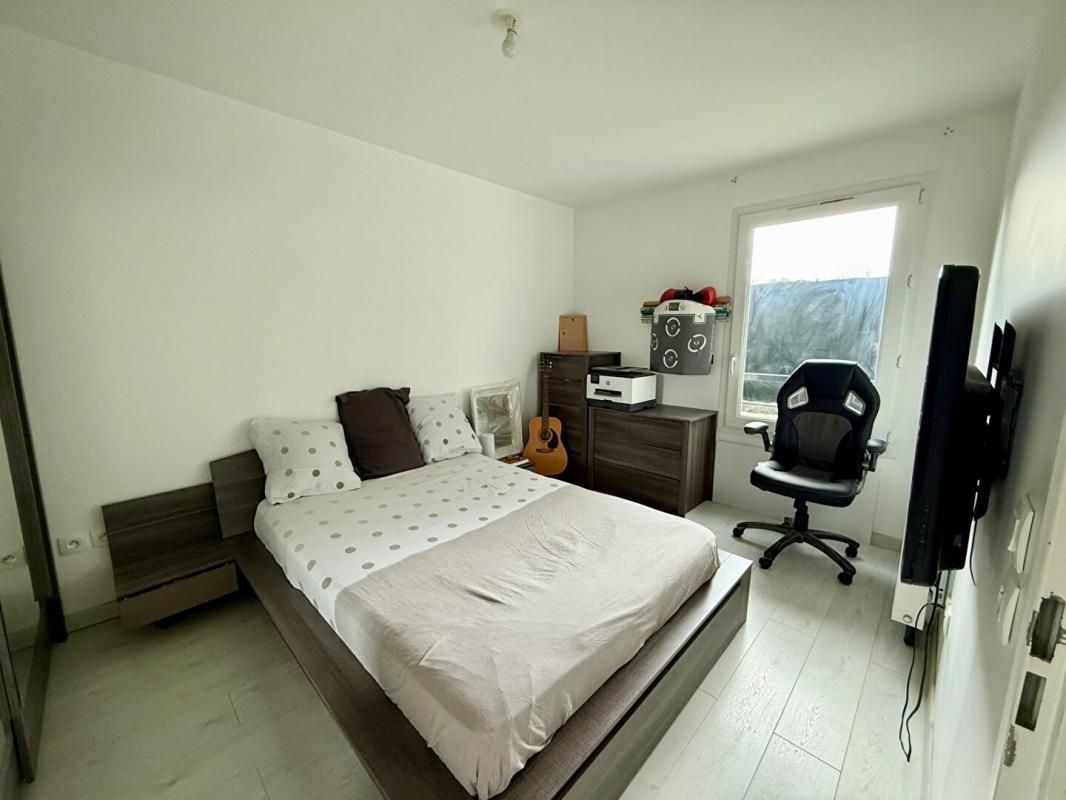 FLEURY-MEROGIS Appartement Fleury Merogis 2 pièce(s) 41 m2 4