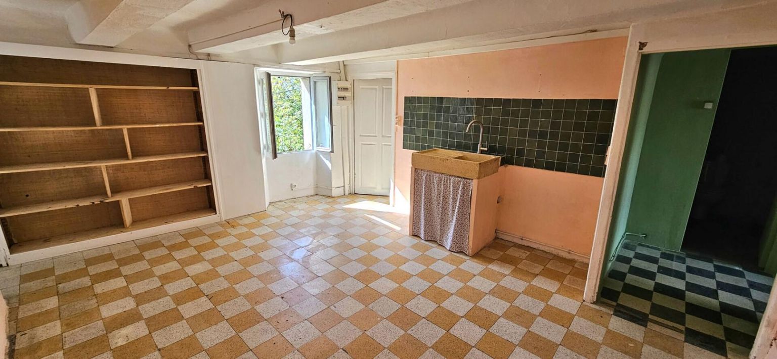 BARGEME Maison de hameau en pierres avec terrain, à Bargème 2