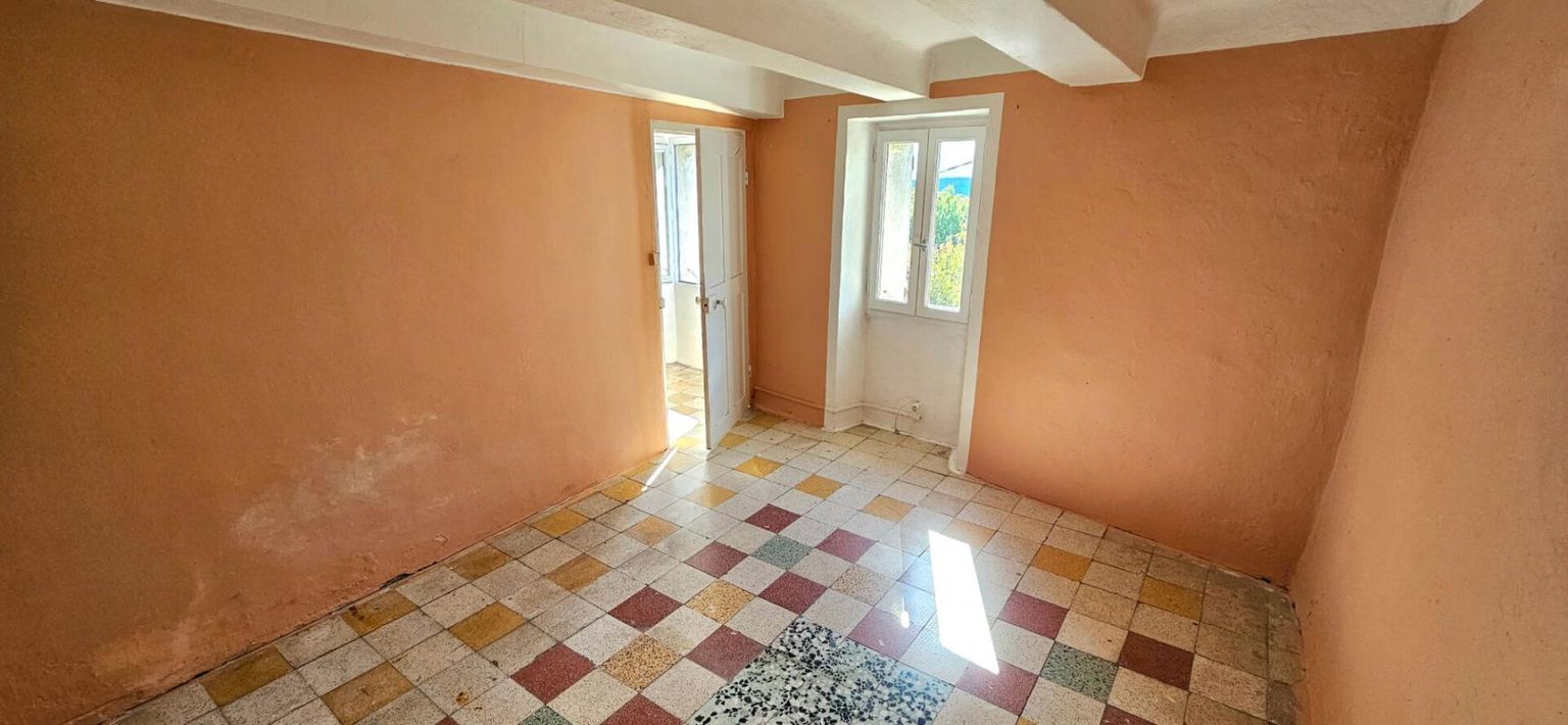 BARGEME Maison de hameau en pierres avec terrain, à Bargème 3