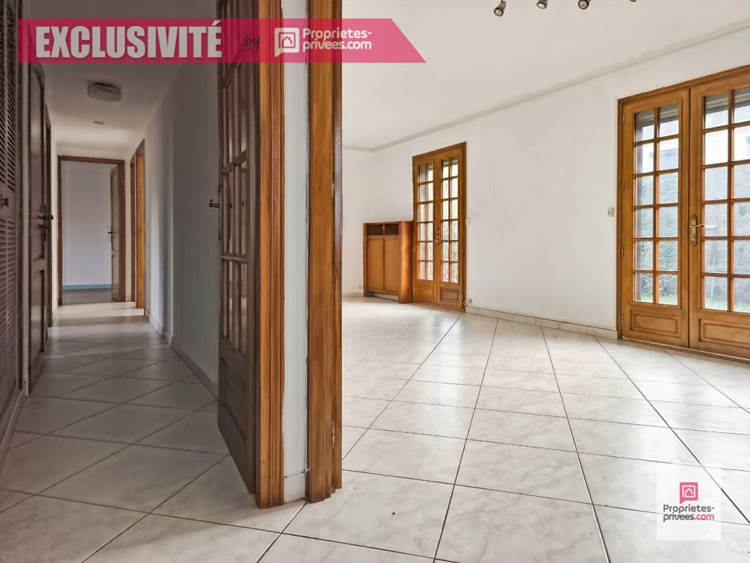 WATTRELOS Wattrelos (59150) CENTRE-VILLE, plain pied composé de 3 chambres, jardin, garage 3