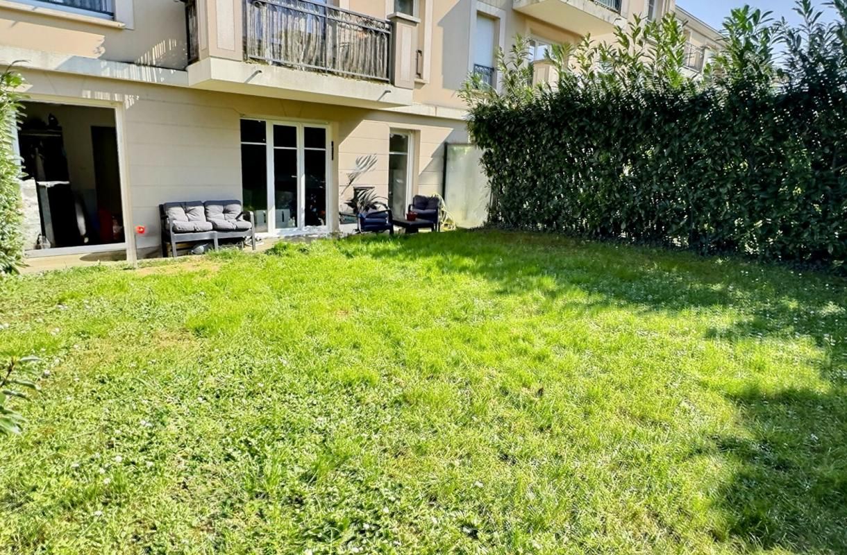 OZOIR-LA-FERRIERE Appartement Ozoir La Ferriere 2 pièce(s) 47 m2 avec jardin sans vis à vis 2