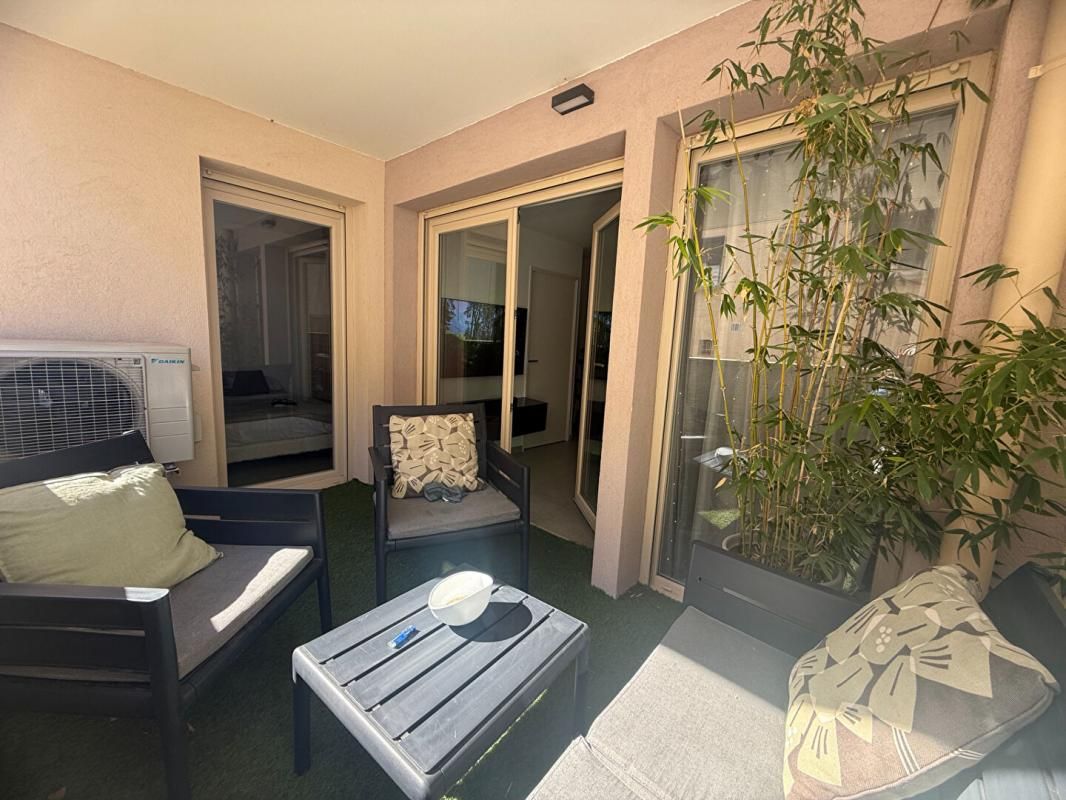 FOS-SUR-MER Appartement T2 "MEUBLÉ " avec terrasse, une place de parking 1