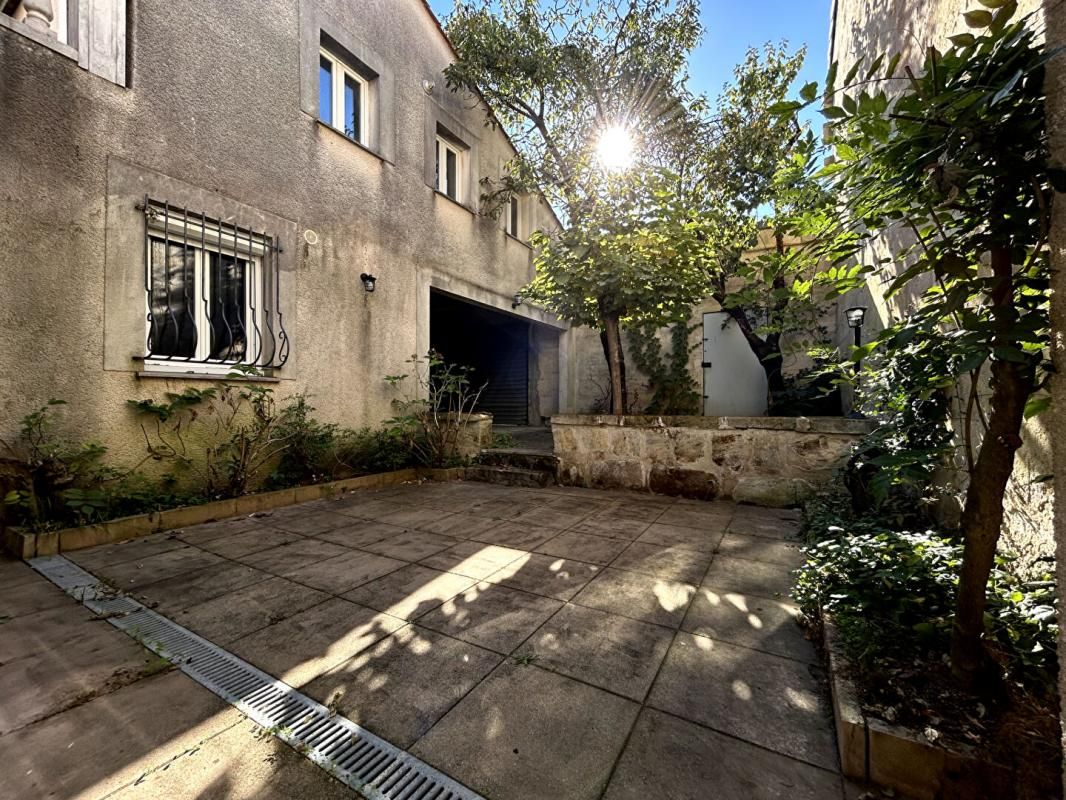BORDEAUX Vente Maison 210m2 BORDEAUX (33800) 1