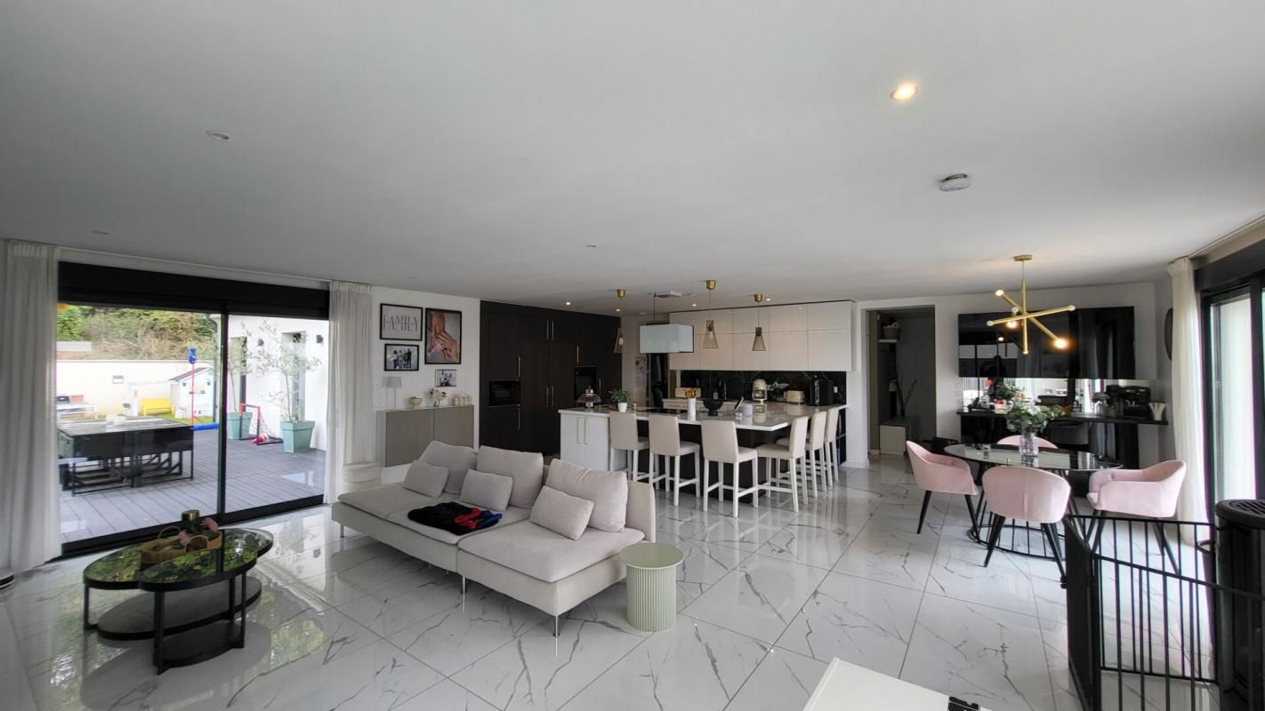 SAINT-QUENTIN FAYET-PAVILLON PLAIN PIED DE STANDING 4