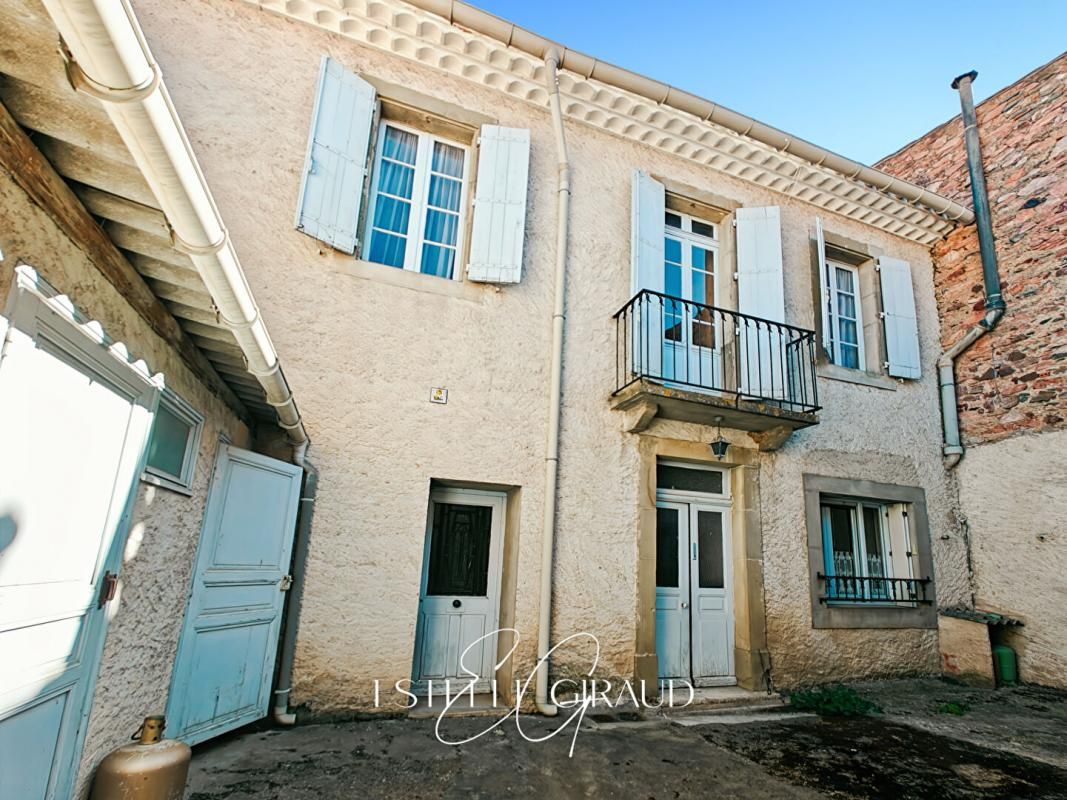 CAUNES-MINERVOIS Maison de Village en pierre, cour sans vis à vis, 4 chambres, garage 2
