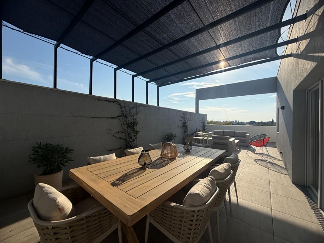 ISTRES Appartement de standing au dernier étage avec terrasse 1