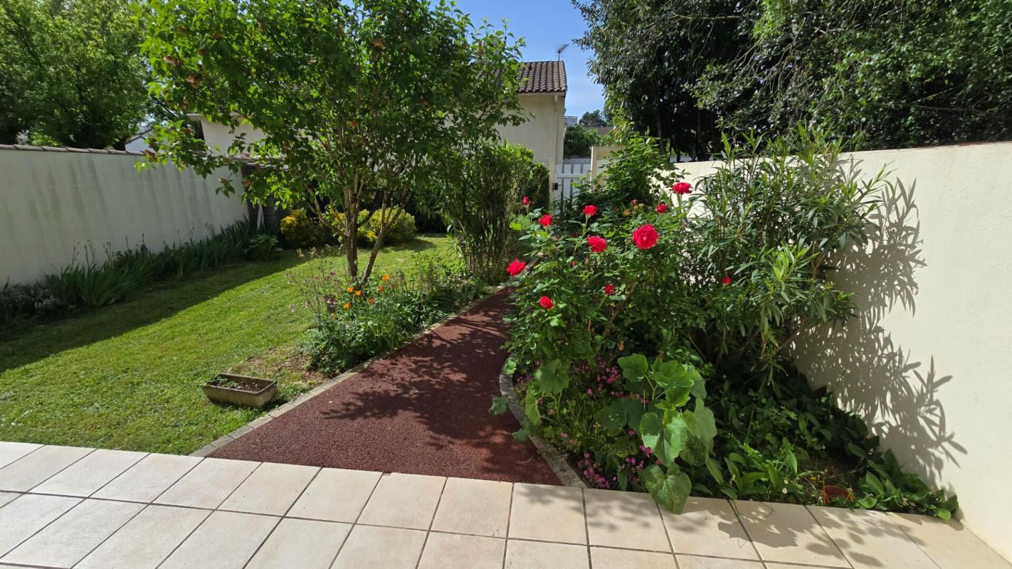 Maison 4 pièce(s) de 91 m2 avec 3 chambres et 1 garage
