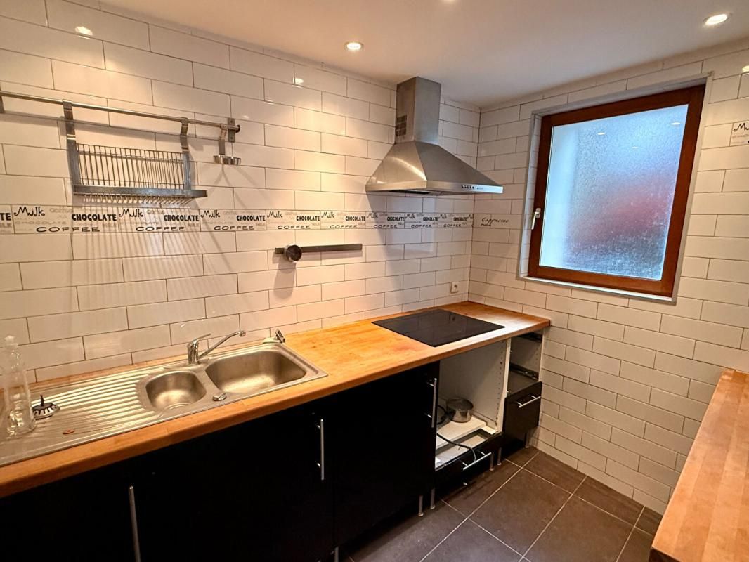 JOIGNY Maison de ville a Joigny 4 pièce(s) 82 m2 3