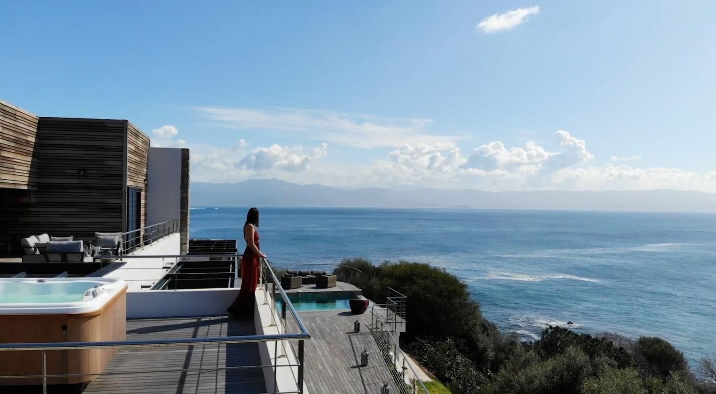 AJACCIO Demeure de prestige Ajaccio 10 pièce(s) 373 m2 1